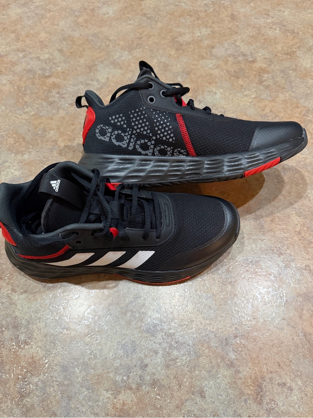 Men's Adidas Own the Game 2.0
Basketball Shoes. Size 9.5